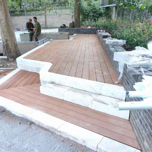 塑木复合材料为北京户外地板围栏等园林景观制作的创新提供无限可能